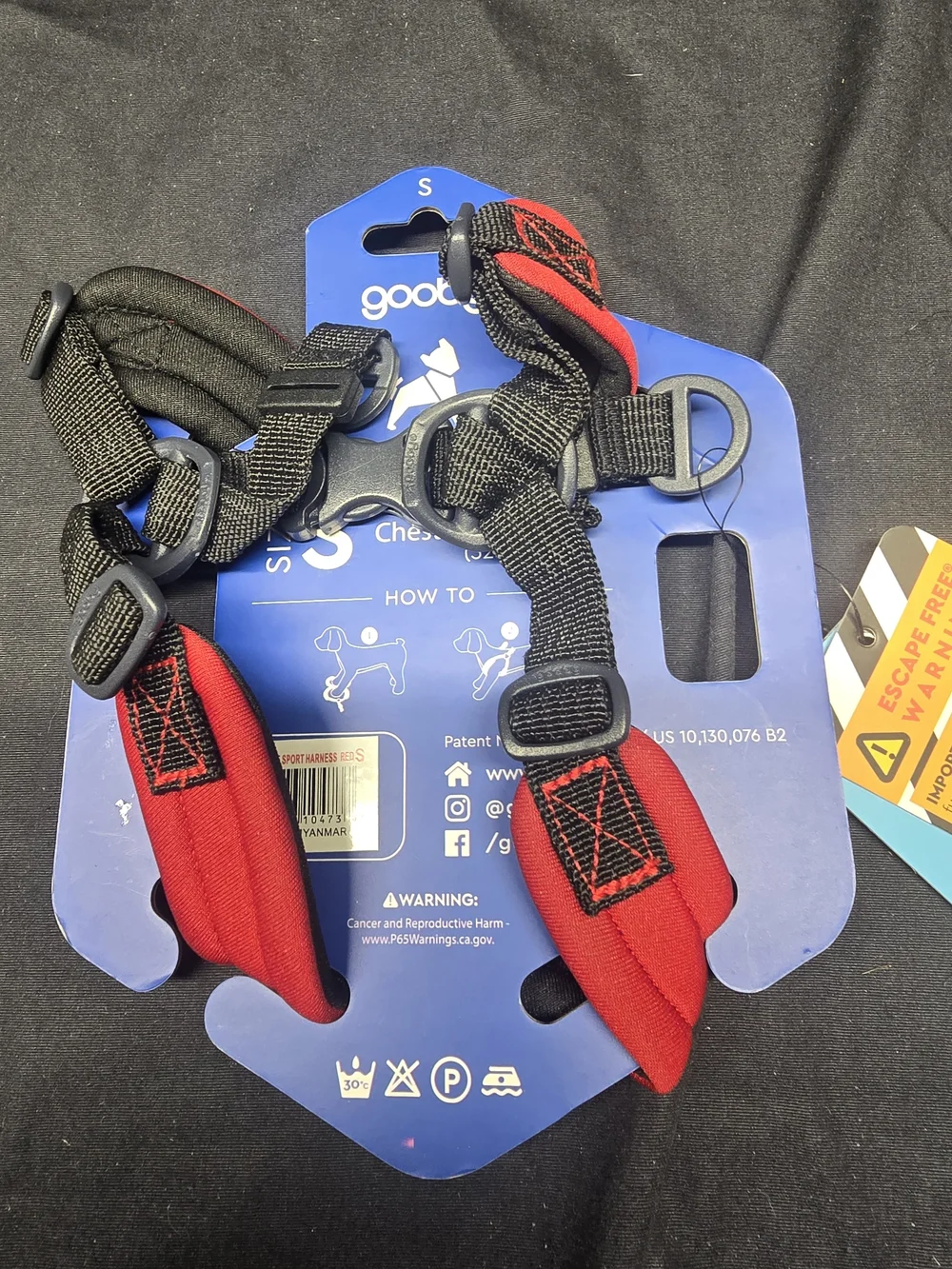 Gooby Escape Free Sport Dog Harness in Red SMALL